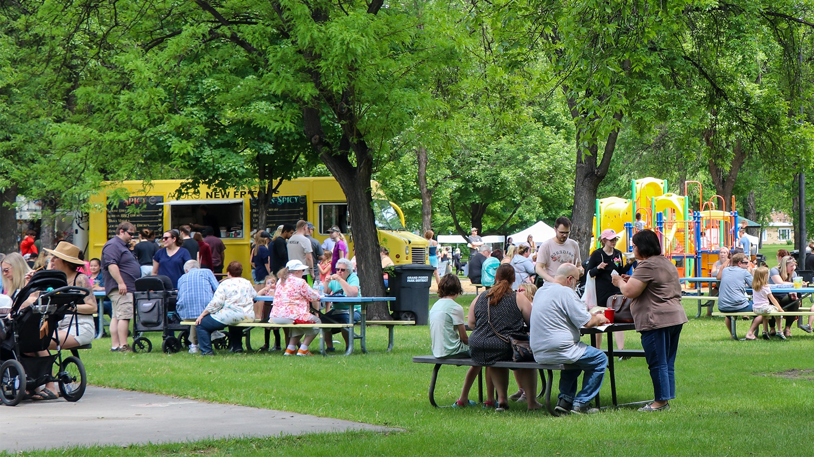 Food-Trucks-Grand-Forks Food Trucks in Grand Forks.