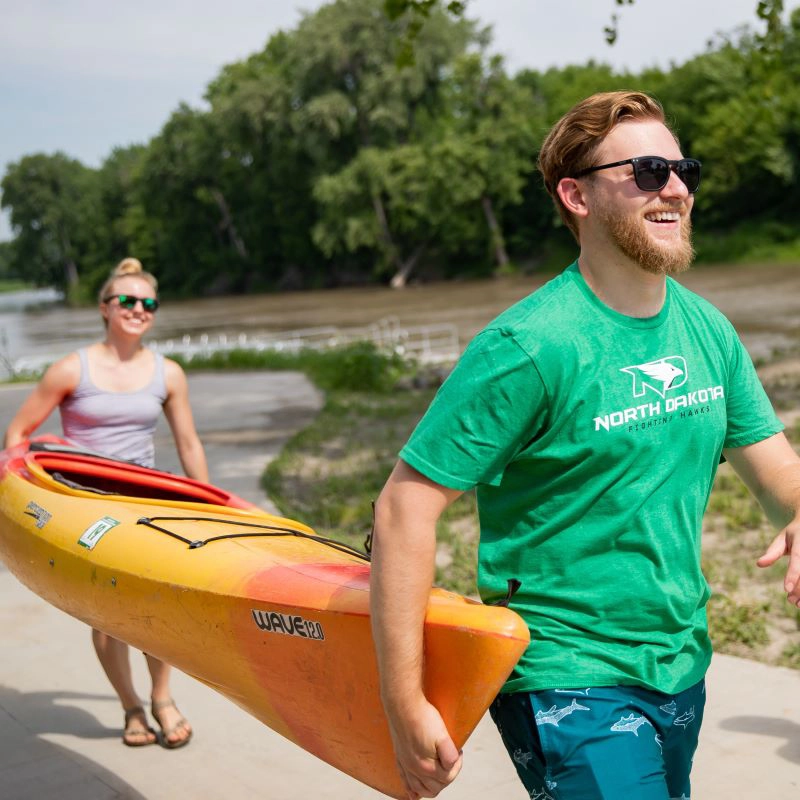 couple-kayaking Couple Kayaking in Grand Forks.