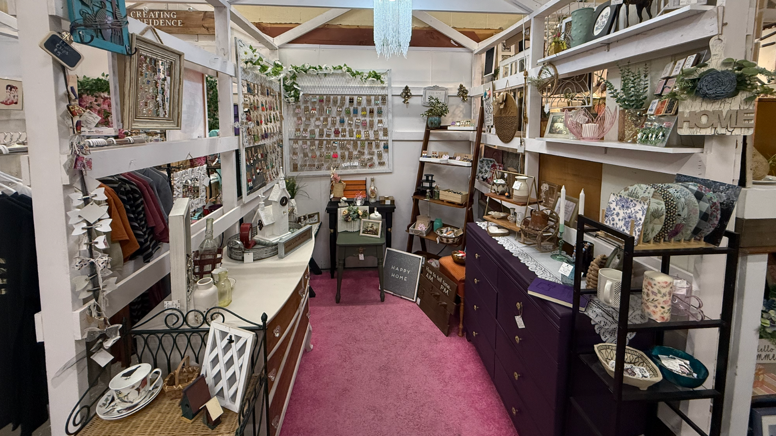 Flippin' Happy Home Decor & More Flippin' Happy Home Decor & More booth one
